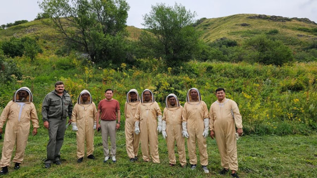 Руководство КазНИИЖиК и Комитета лесного хозяйства оценили производство органической продукции пчеловодства