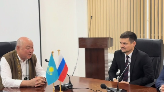 КазНИИЖиК принял делегацию учёных ФИЦ ВИЖ им. Л.К. Эрнста